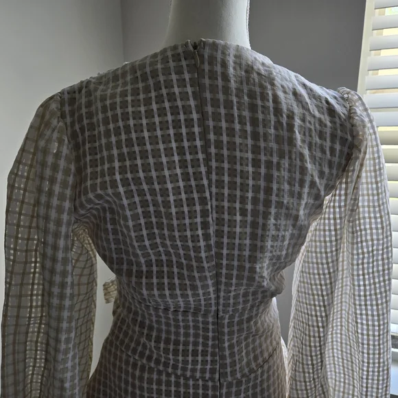 MISSGUIDED Size 6 Tall White&Cream Plaid V-Neck Dress, Wide Belt Straw Accent - Picture 12 of 12